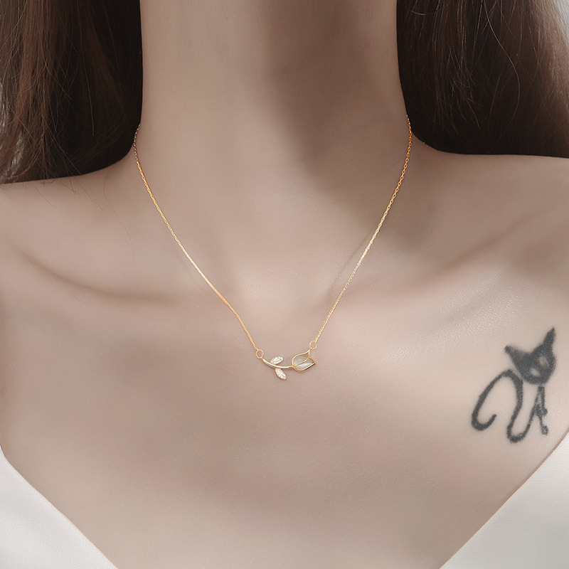 Stainless Steel Rose Tulip Cry - Birth Flower Necklace 评论和价格